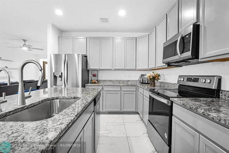 453 NW 36th Avenue, Pompano Beach, FL 33069 Photo