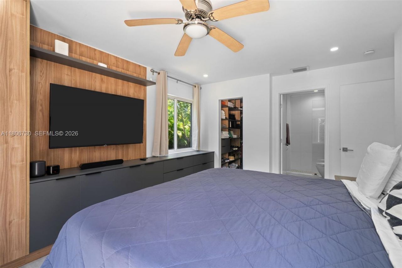 5943 SW 62nd St, South Miami, FL 33143 Photo