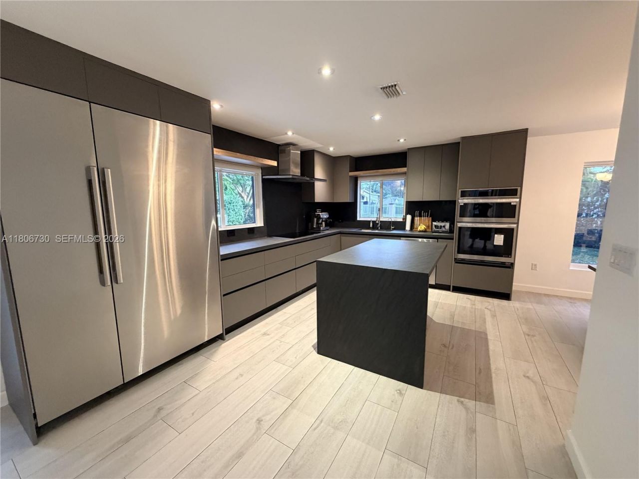 5943 SW 62nd St, South Miami, FL 33143 Photo