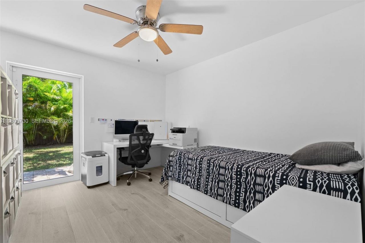 5943 SW 62nd St, South Miami, FL 33143 Photo