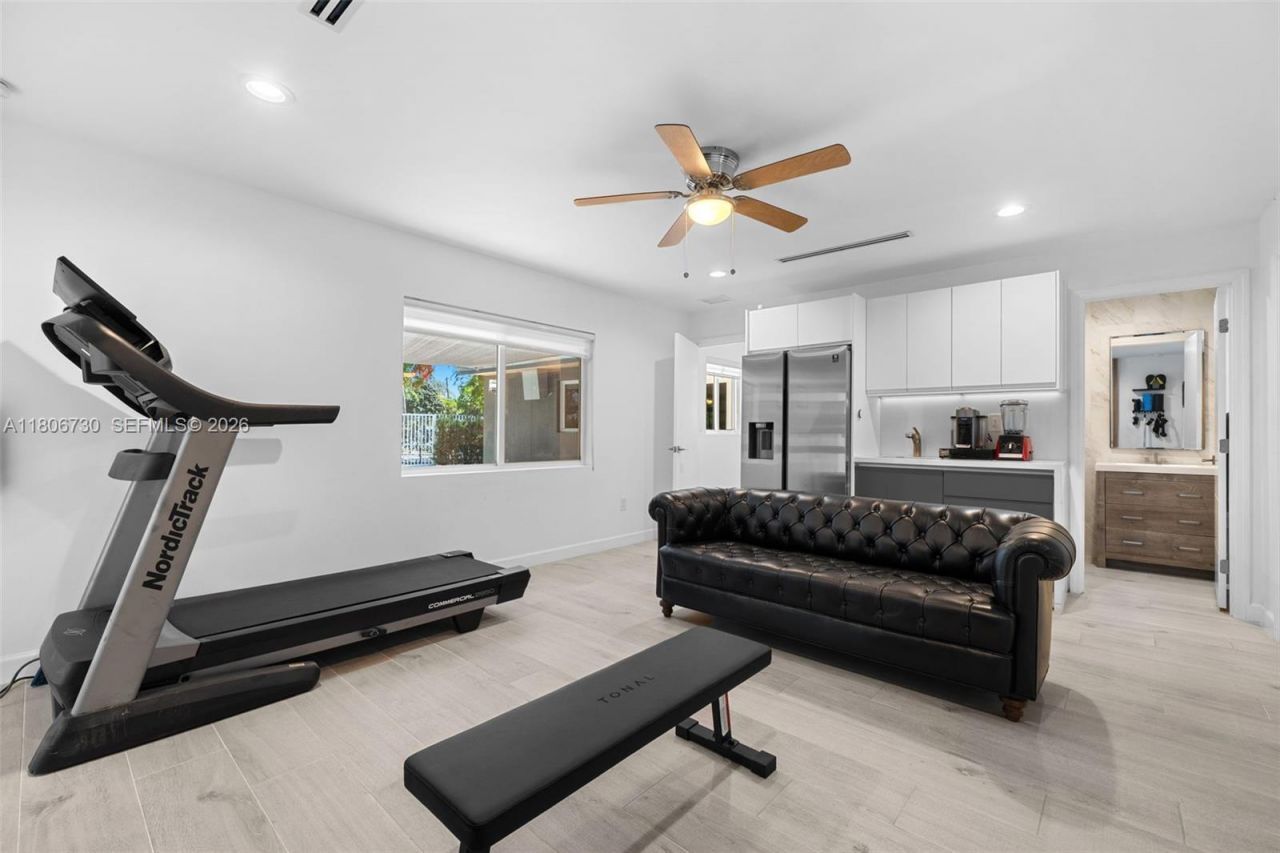 5943 SW 62nd St, South Miami, FL 33143 Photo