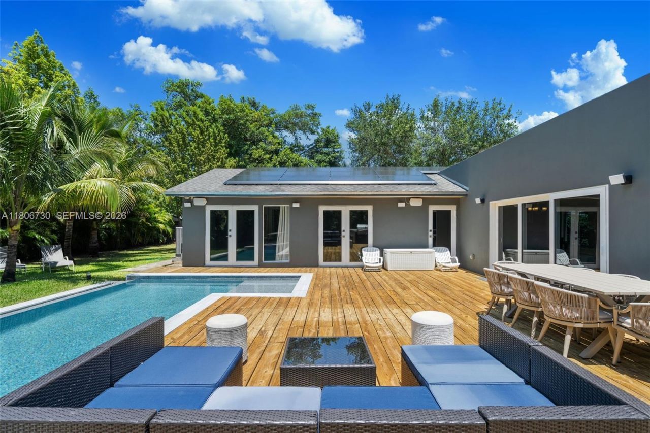 5943 SW 62nd St, South Miami, FL 33143 Photo