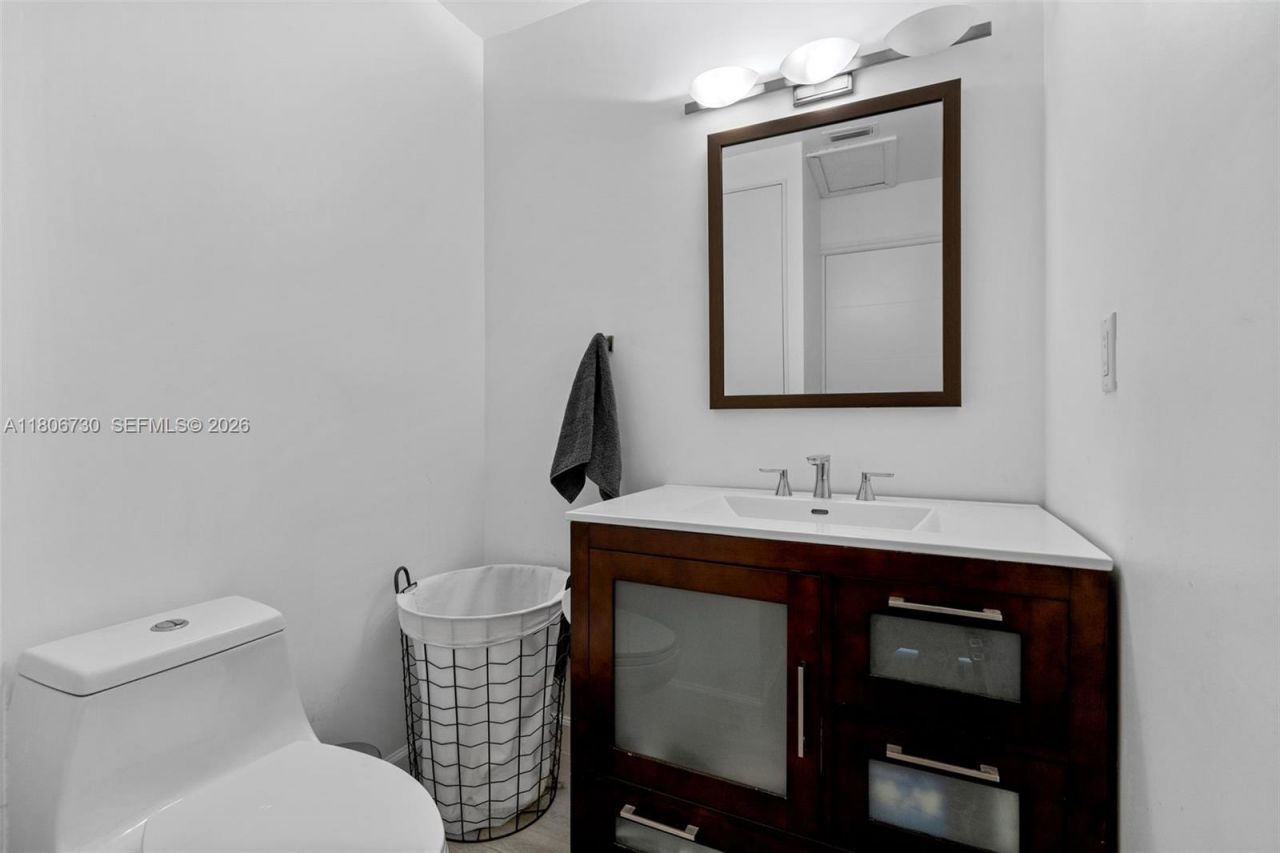 5943 SW 62nd St, South Miami, FL 33143 Photo