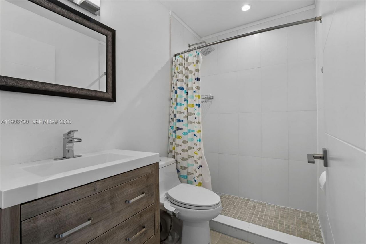 5943 SW 62nd St, South Miami, FL 33143 Photo