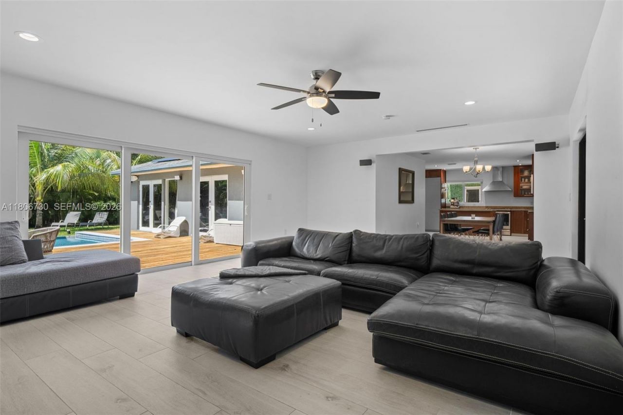 5943 SW 62nd St, South Miami, FL 33143 Photo