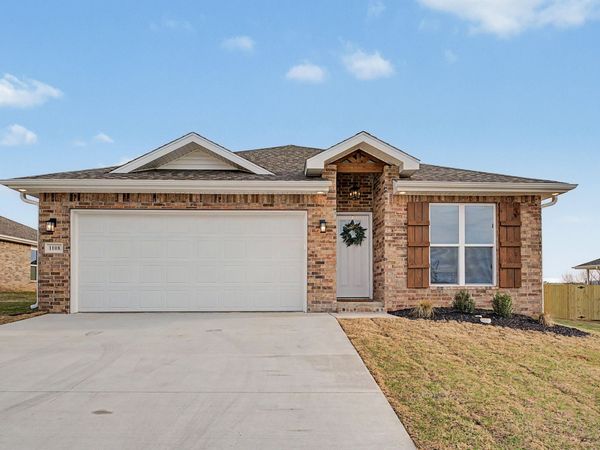 1108 W Pebblebrooke Drive, Ozark, MO 65721