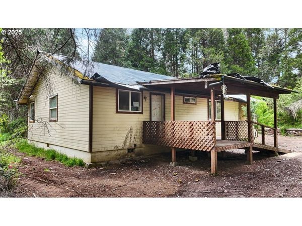 9020 ELK CREEK RD, Trail, OR 97541