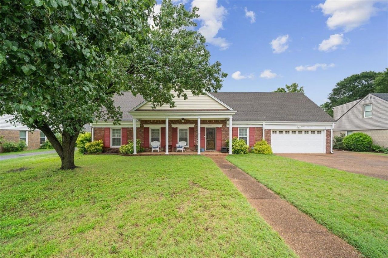 5704 Ashbriar Ave, Memphis, TN 38120 Main Photo