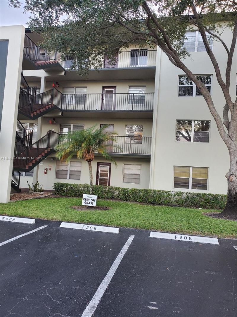 800 SW 131st Ave, Unit 113F, Pembroke Pines, FL 33027 Photo