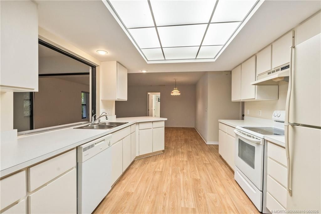 542 SE Woods Edge Trail, Stuart, FL 34997 Photo