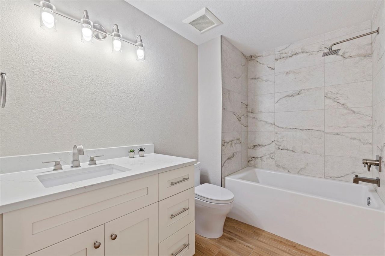 14048 Gulf Boulevard, Unit 201, Madeira Beach, FL 33708 Photo