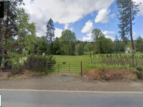 1740 Hugo Road, Merlin, OR 97532