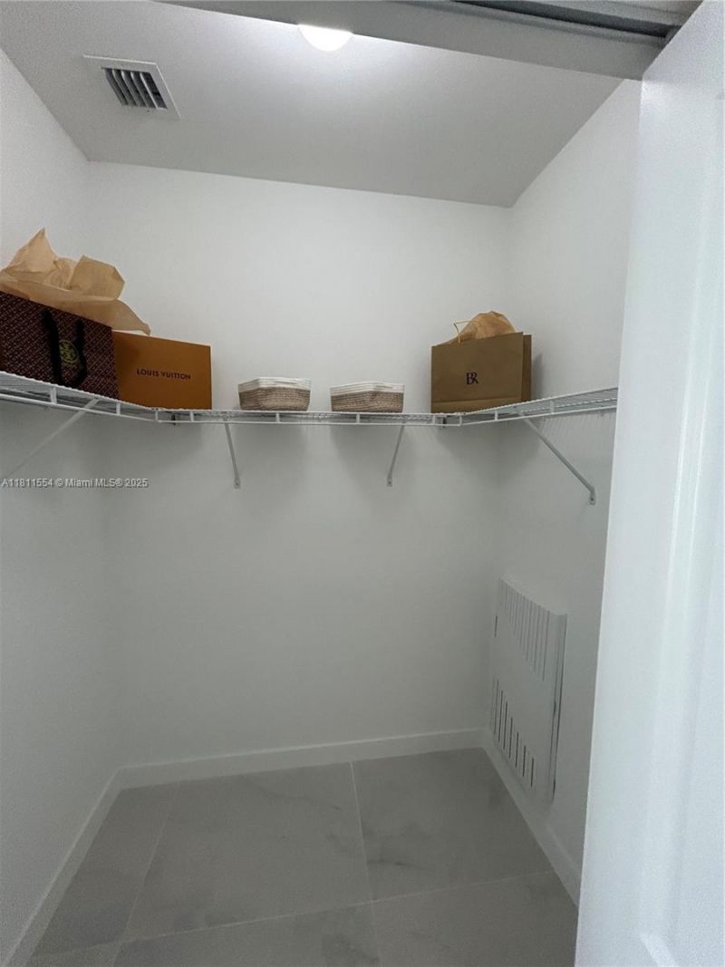 1010 SW 69th Ave, Unit 212, Miami, FL 33144 Photo