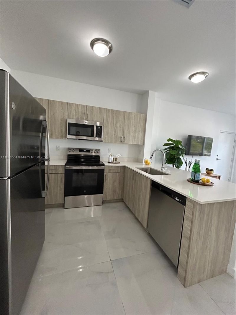 1010 SW 69th Ave, Unit 212, Miami, FL 33144 Photo