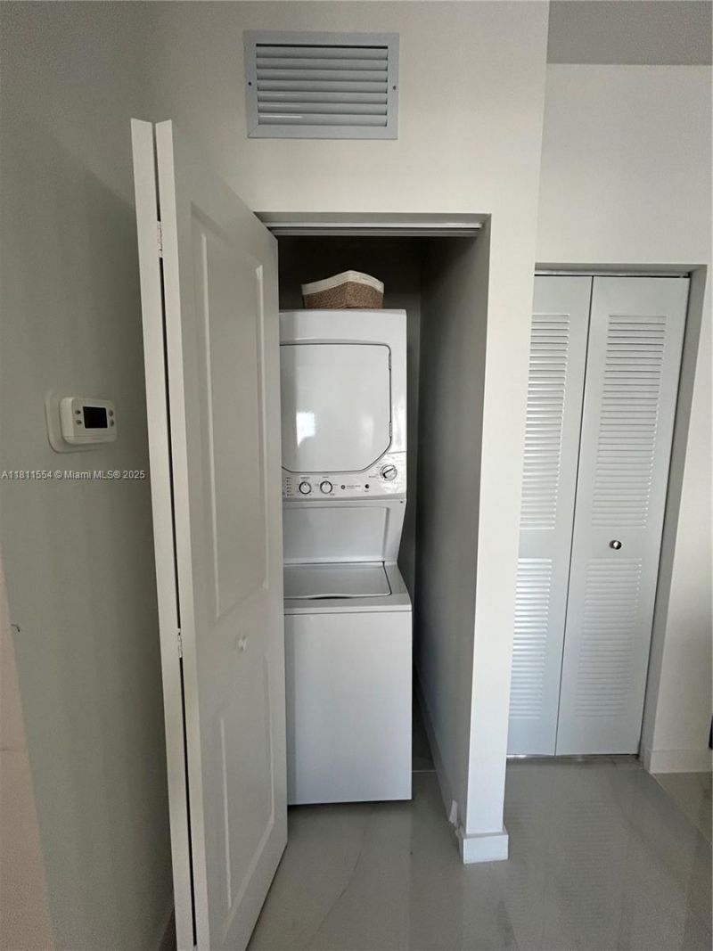 1010 SW 69th Ave, Unit 212, Miami, FL 33144 Photo