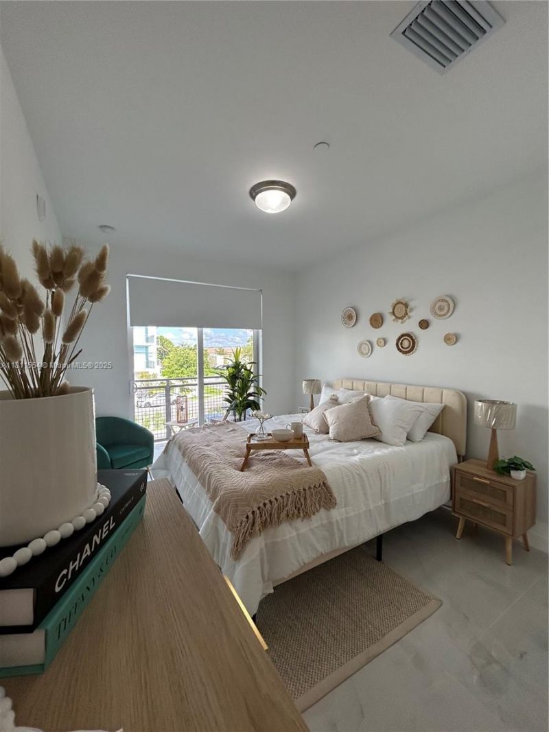 1010 SW 69th Ave, Unit 212, Miami, FL 33144 Photo