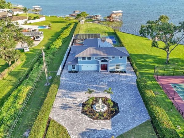 390 WINDERMERE DRIVE, LAKELAND, FL 33809