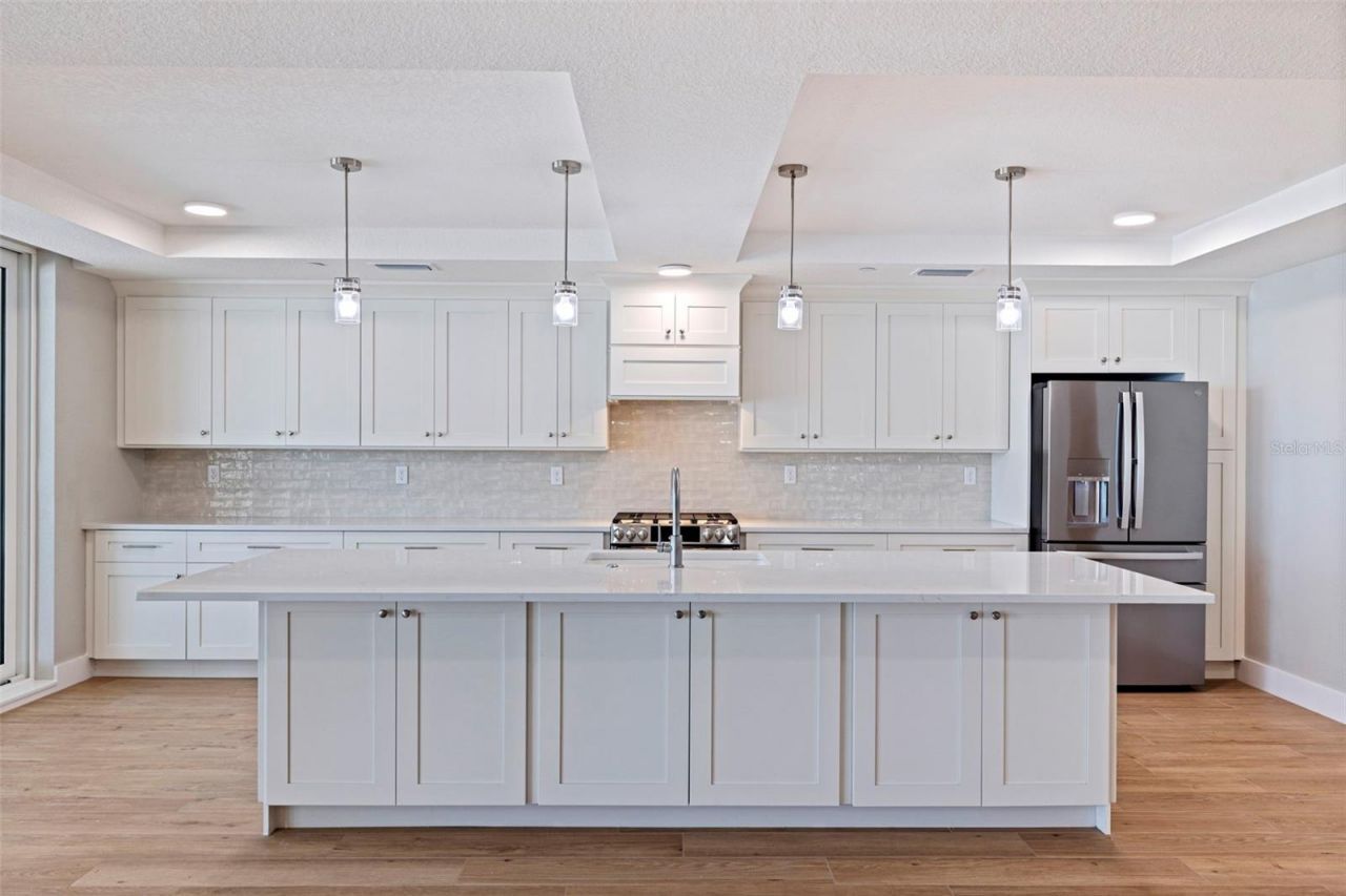 14048 Gulf Boulevard, Unit 302, Madeira Beach, FL 33708 Photo