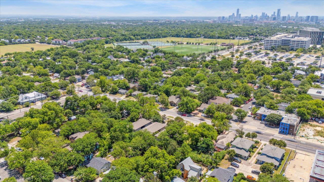 700 W North Loop Blvd, Austin, TX 78751 Main Photo