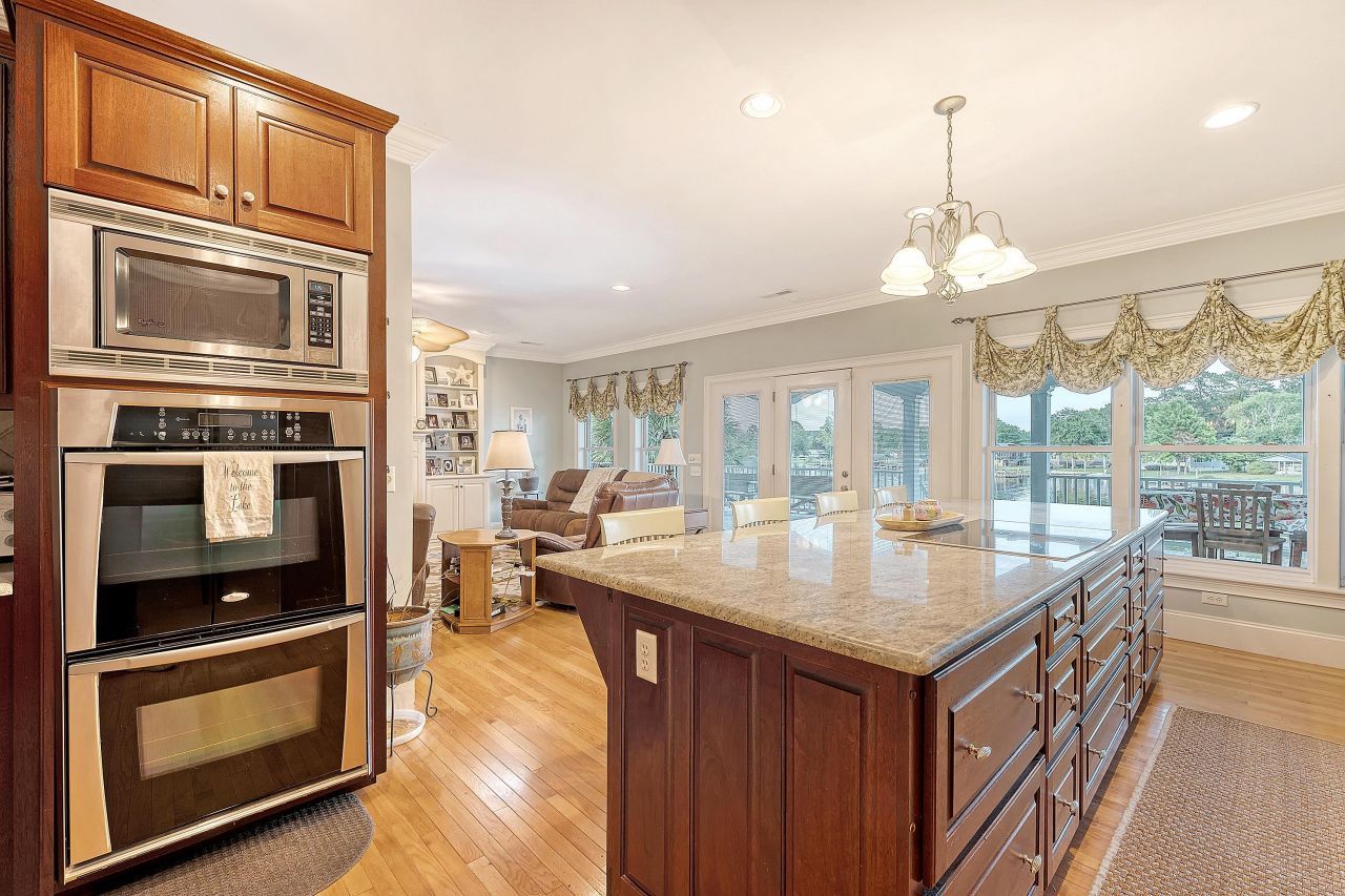 2039 Lake Marion Shores Road Photo 17