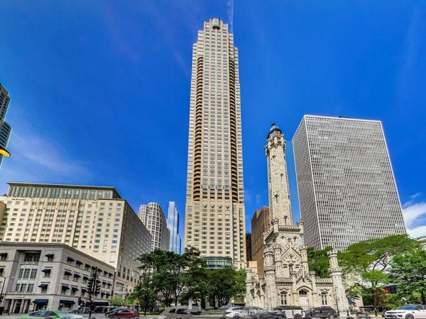 800 N MICHIGAN Avenue, Unit 4801, Chicago, IL 60611