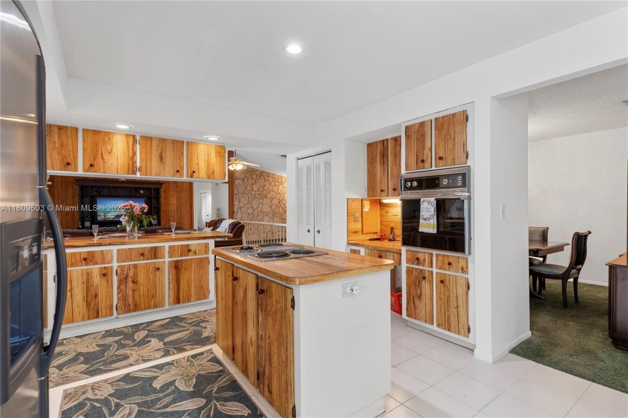 988 NW 110th Ave, Coral Springs, FL 33071 Photo