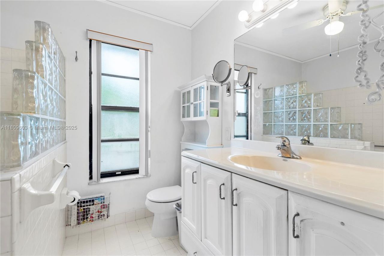 988 NW 110th Ave, Coral Springs, FL 33071 Photo