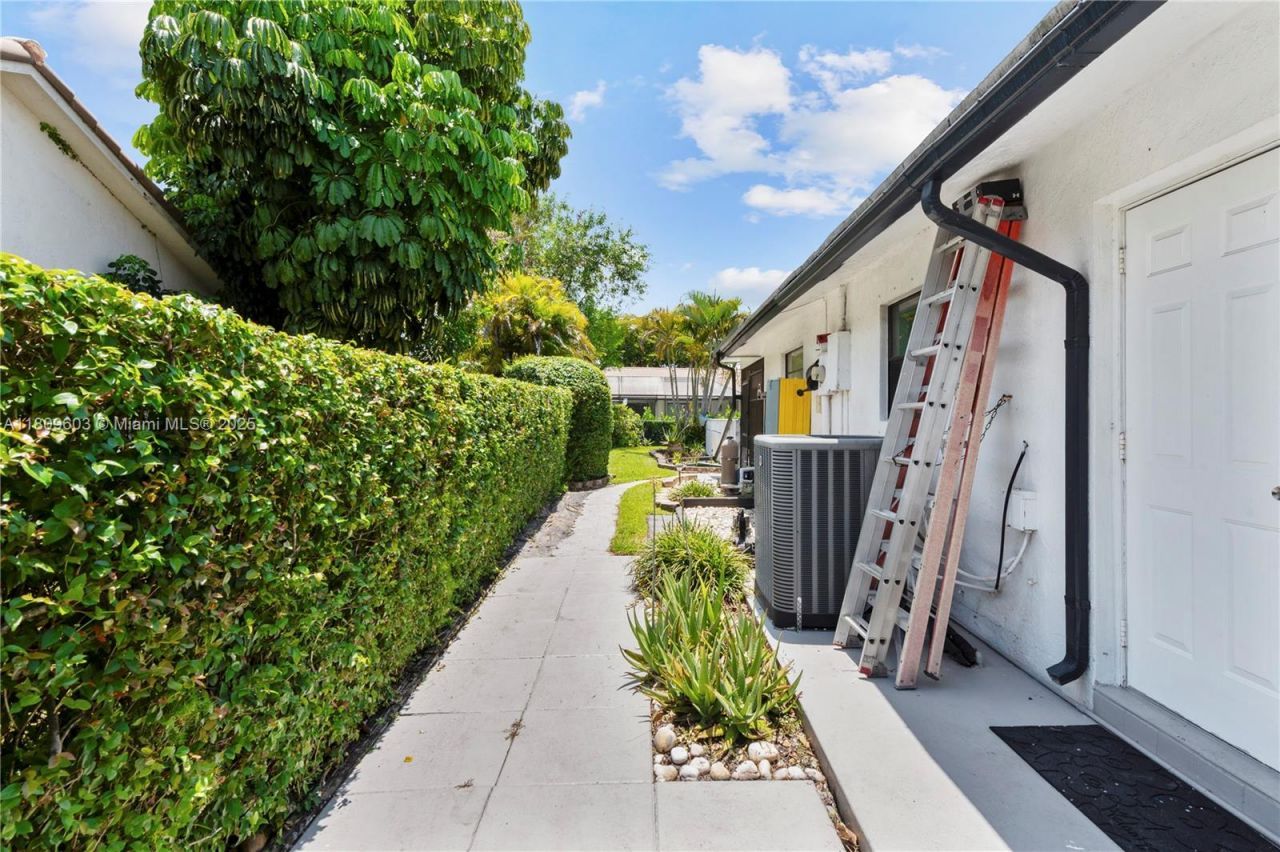 988 NW 110th Ave, Coral Springs, FL 33071 Photo