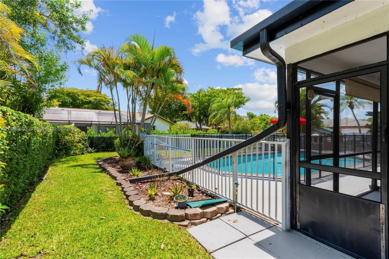 988 NW 110th Ave, Coral Springs, FL 33071 Photo