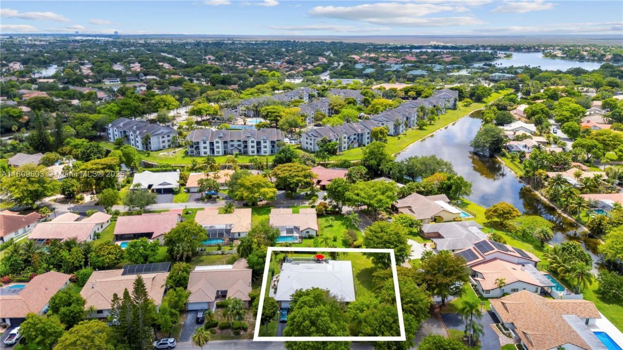 988 NW 110th Ave, Coral Springs, FL 33071 Photo