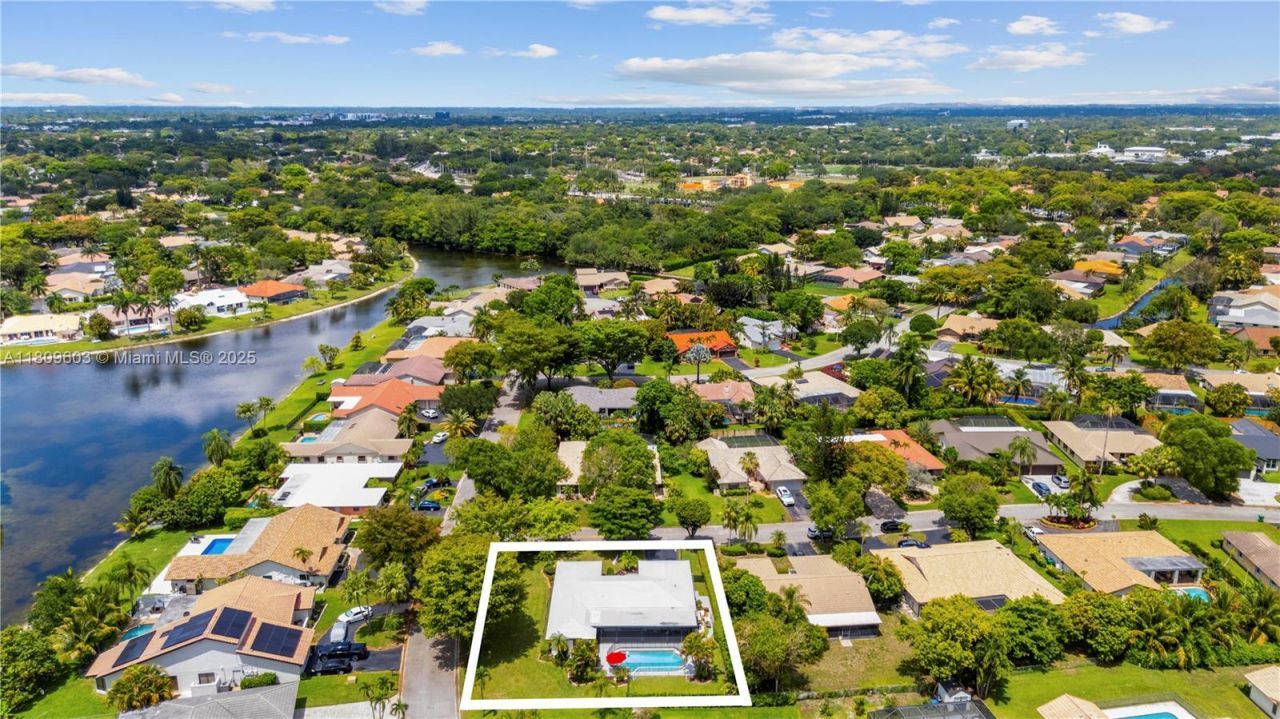 988 NW 110th Ave, Coral Springs, FL 33071 Photo