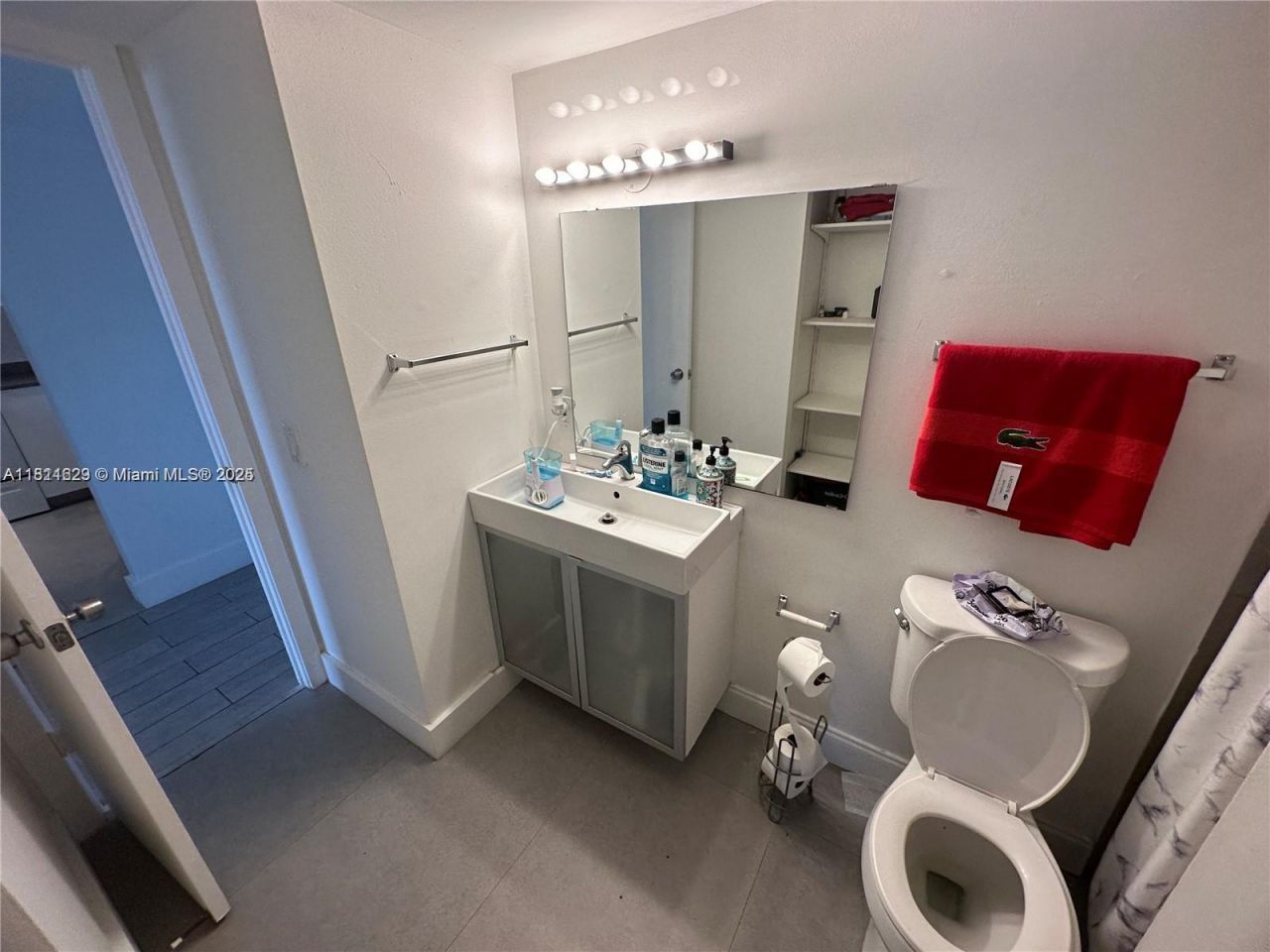 486 NW 165th St Rd, Unit B-303, Miami, FL 33169 Photo