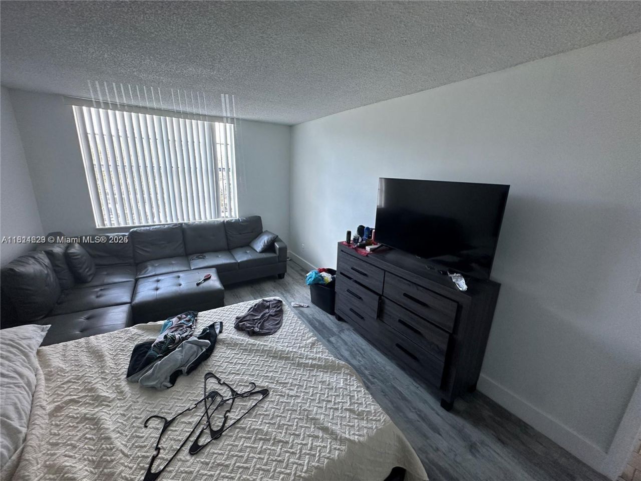 486 NW 165th St Rd, Unit B-303, Miami, FL 33169 Photo