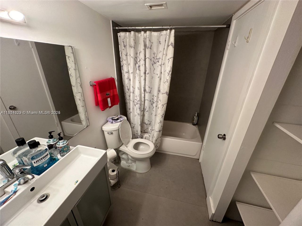 486 NW 165th St Rd, Unit B-303, Miami, FL 33169 Photo