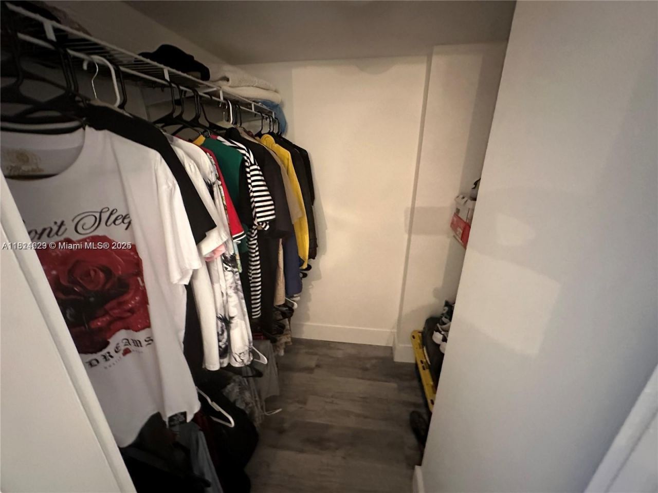 486 NW 165th St Rd, Unit B-303, Miami, FL 33169 Photo