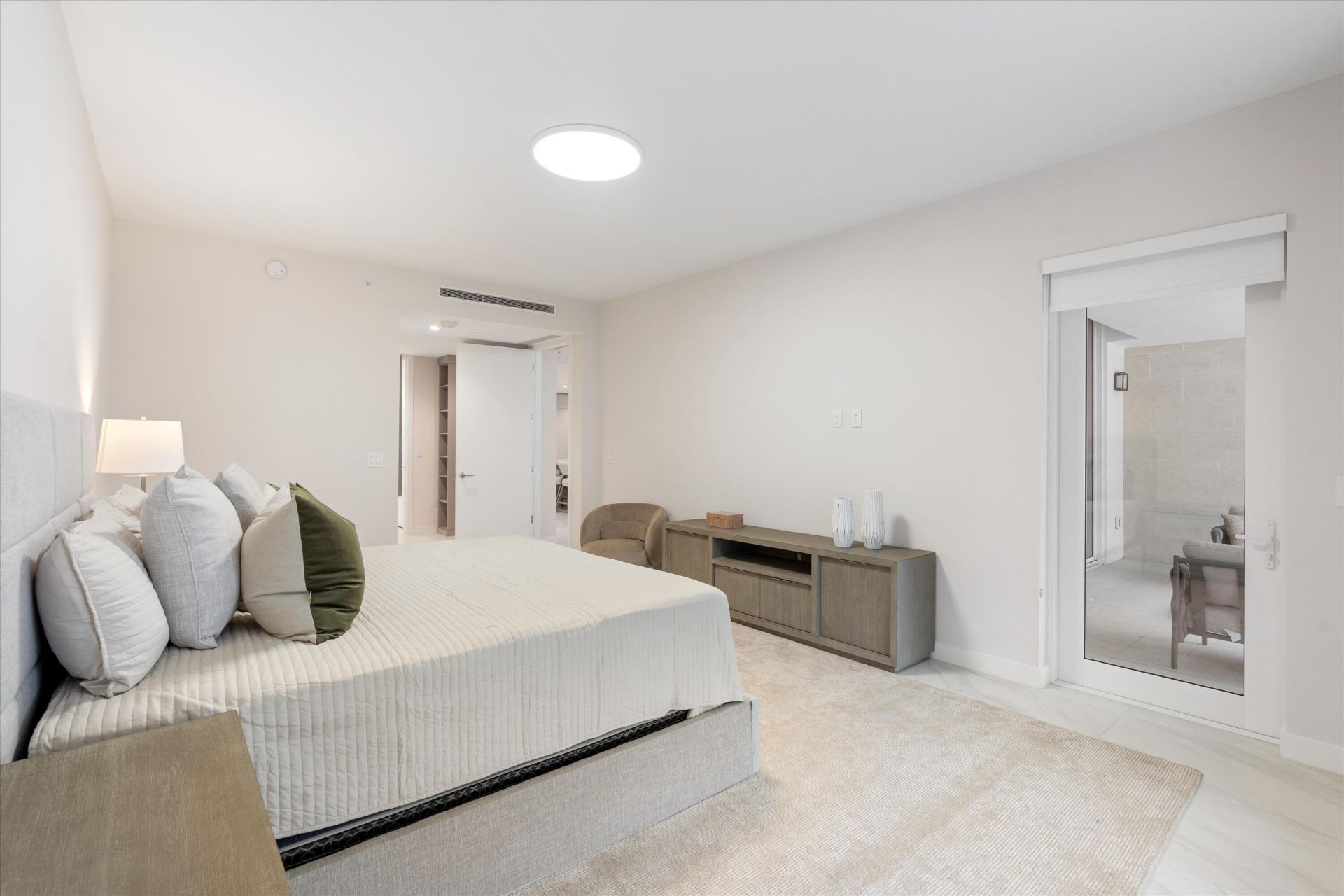 220 SE Mizner Boulevard, Unit 409, Boca Raton, FL 33432 Photo