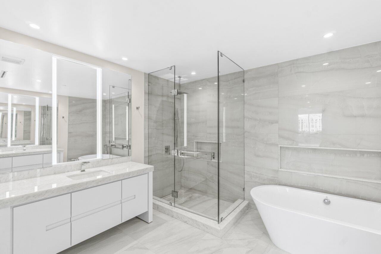 220 SE Mizner Boulevard, Unit 409, Boca Raton, FL 33432 Photo