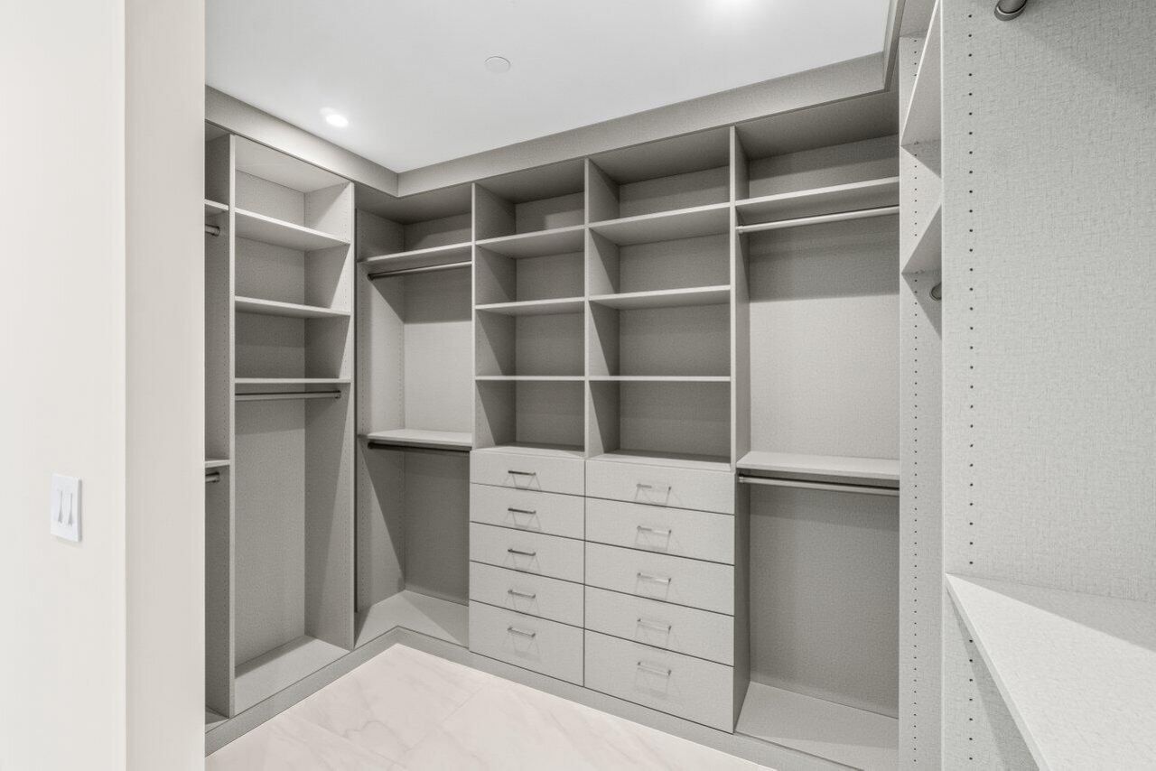 220 SE Mizner Boulevard, Unit 409, Boca Raton, FL 33432 Photo