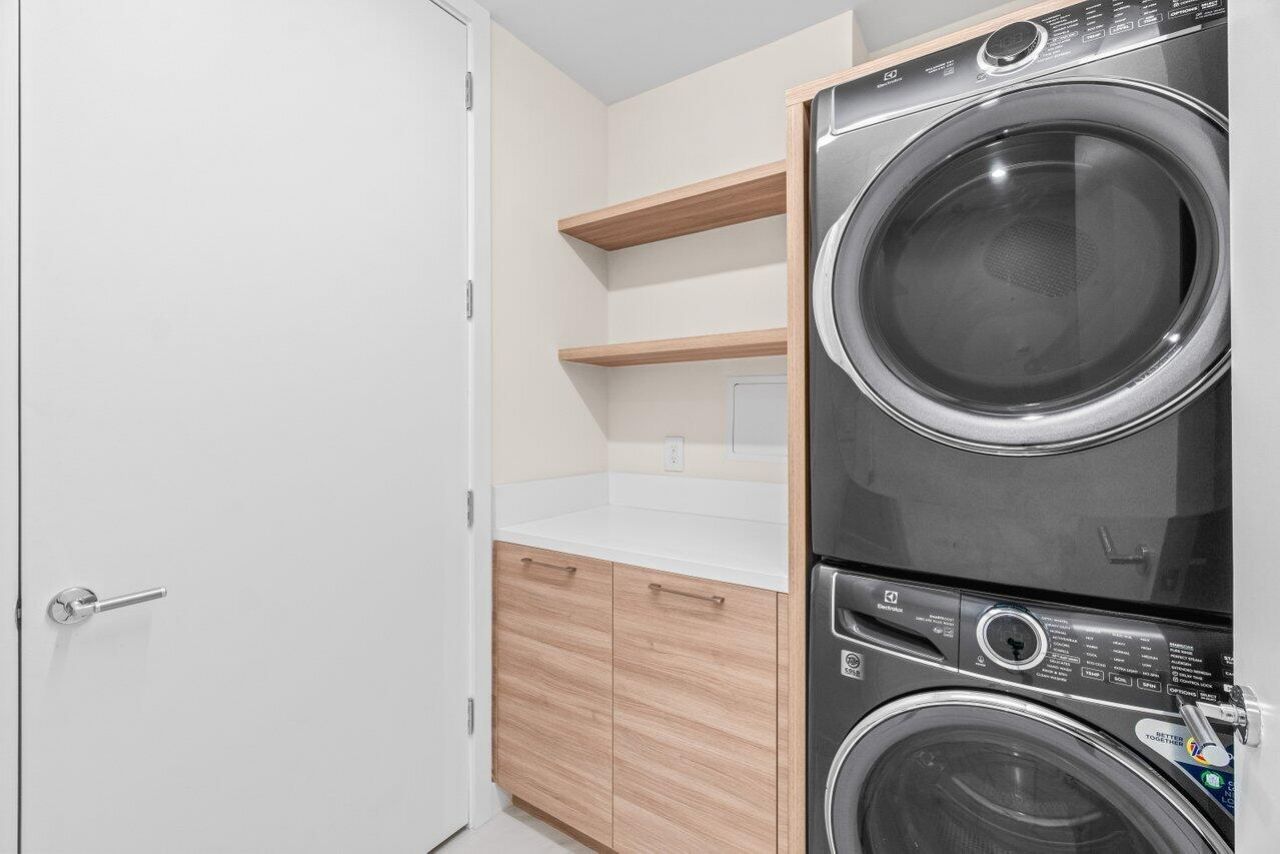 220 SE Mizner Boulevard, Unit 409, Boca Raton, FL 33432 Photo