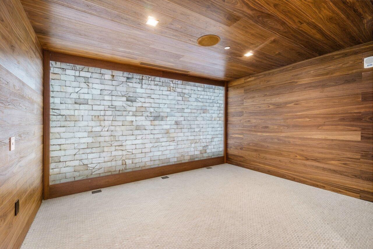 220 SE Mizner Boulevard, Unit 409, Boca Raton, FL 33432 Photo