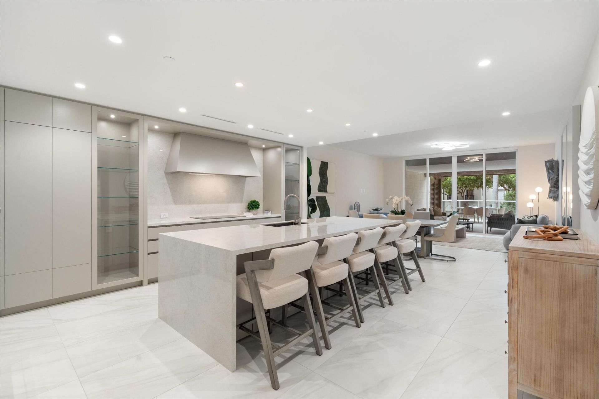 220 SE Mizner Boulevard, Unit 409, Boca Raton, FL 33432 Photo