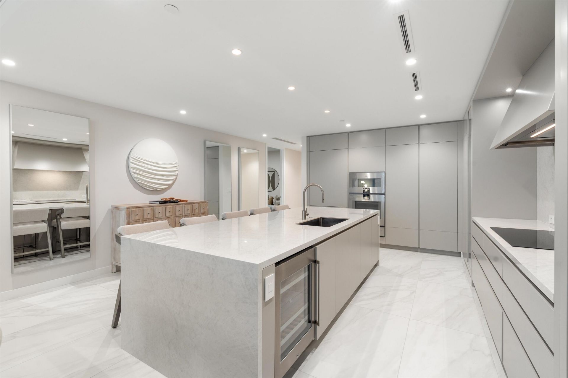 220 SE Mizner Boulevard, Unit 409, Boca Raton, FL 33432 Photo