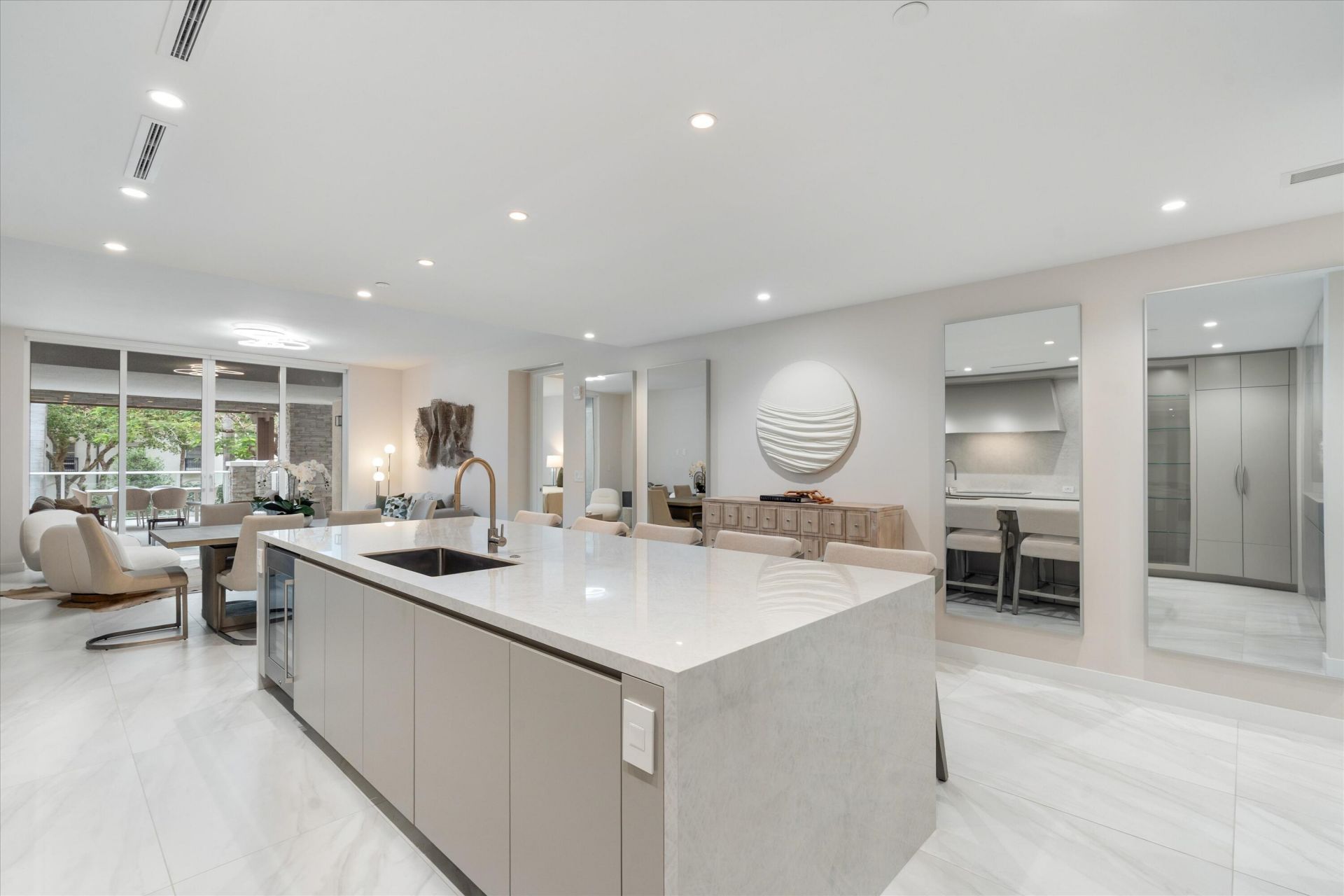 220 SE Mizner Boulevard, Unit 409, Boca Raton, FL 33432 Photo