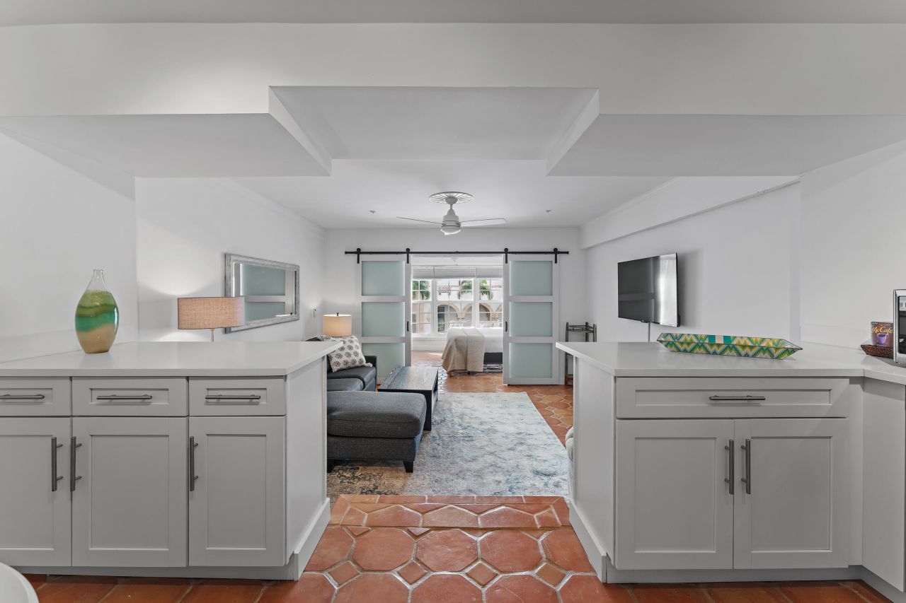 235 Sunrise Avenue, Unit 1107 & 110, Palm Beach, FL 33480 Photo