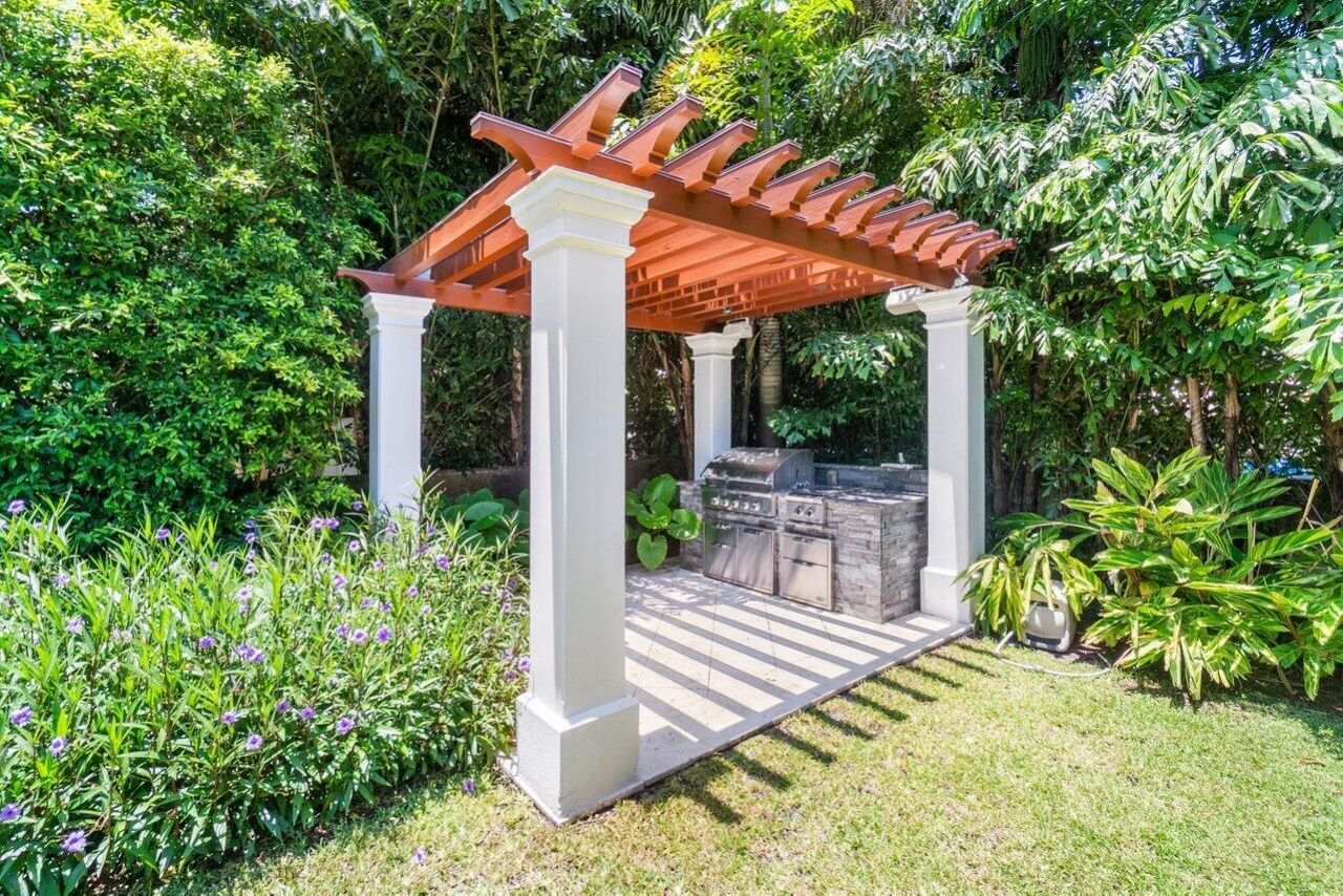 134 Seagate Road, Palm Beach, FL 33480 Photo