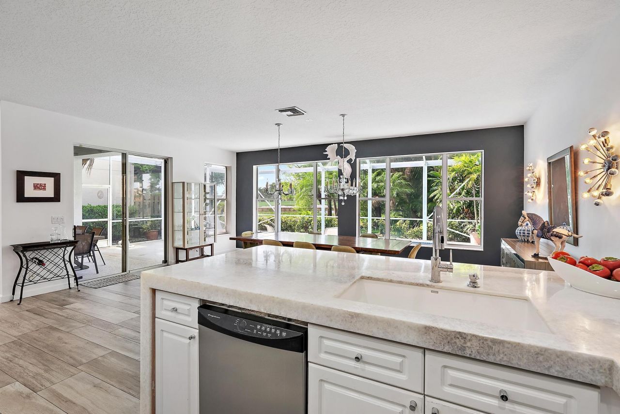 8208 Heritage Club Drive, West Palm Beach, FL 33412 Photo