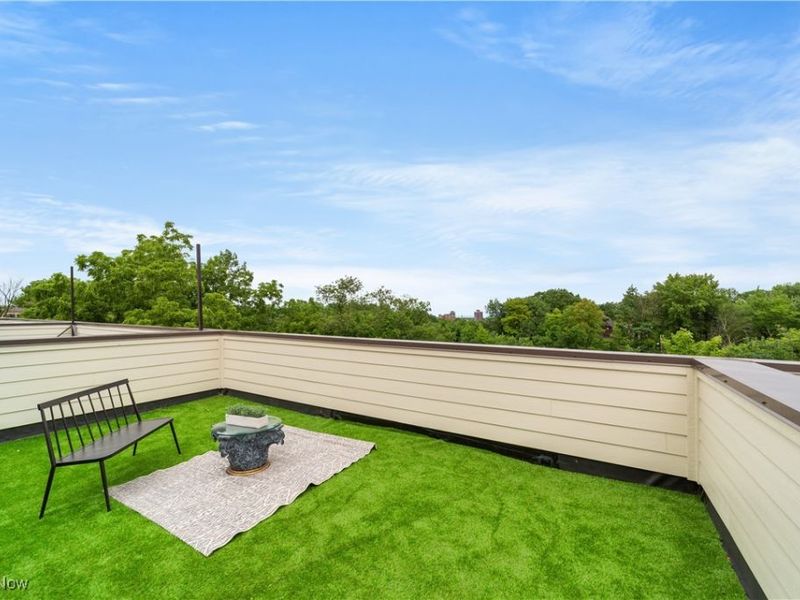 11225 N Park Place, Unit 19, Cleveland, OH 44104 Photo 5