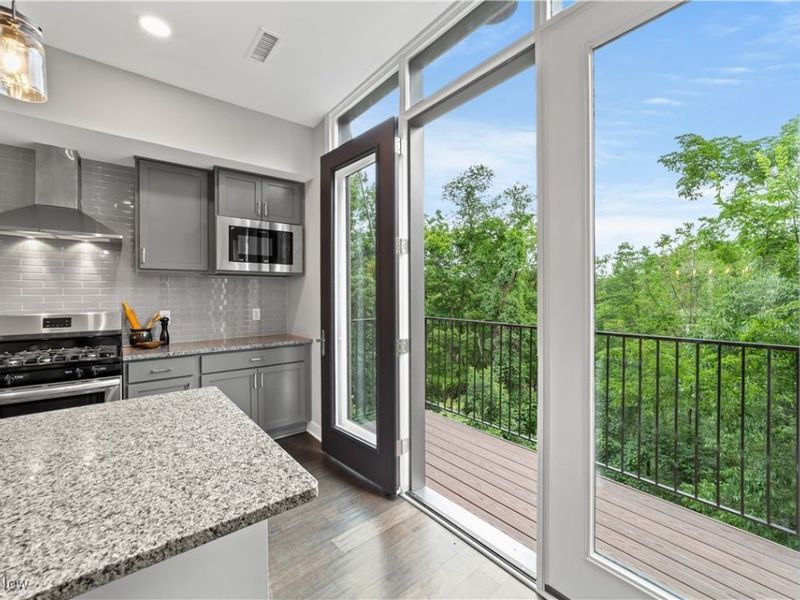 11233 N Park Place, Unit 23, Cleveland, OH 44104 Photo 17