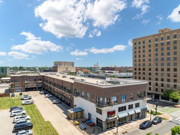 330 Austin Avenue, Unit 321, Waco, TX 76701