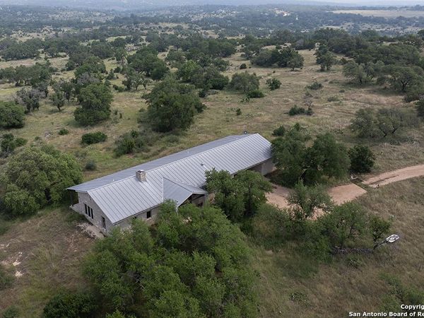 306 fieldstone, Johnson City, TX 78636